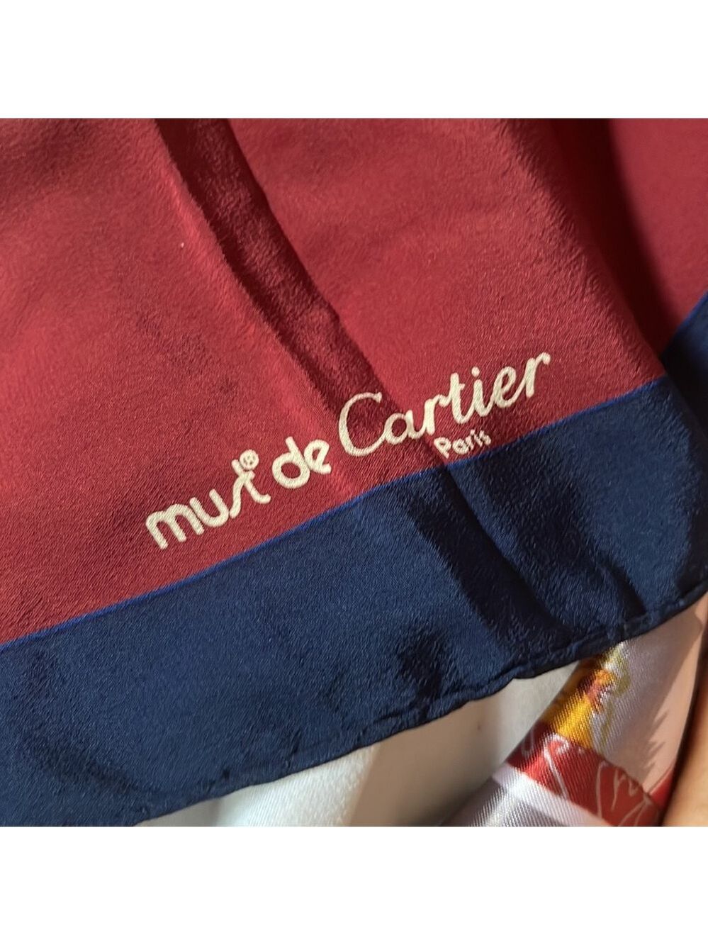#3 must de Cartier Paris scarf